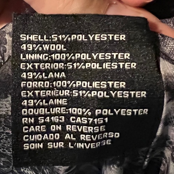 Guess Los Angeles Black Wool-Blend Asymmetrical Zip Coat Size Large EUC - Picture 10 of 13